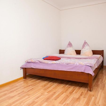 Semi Luxury Apt On Yatsenka 8 Near Intourist Hotel Zaporizhia Εξωτερικό φωτογραφία